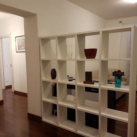 Bed & Parking Apartment Palermo Exterior photo
