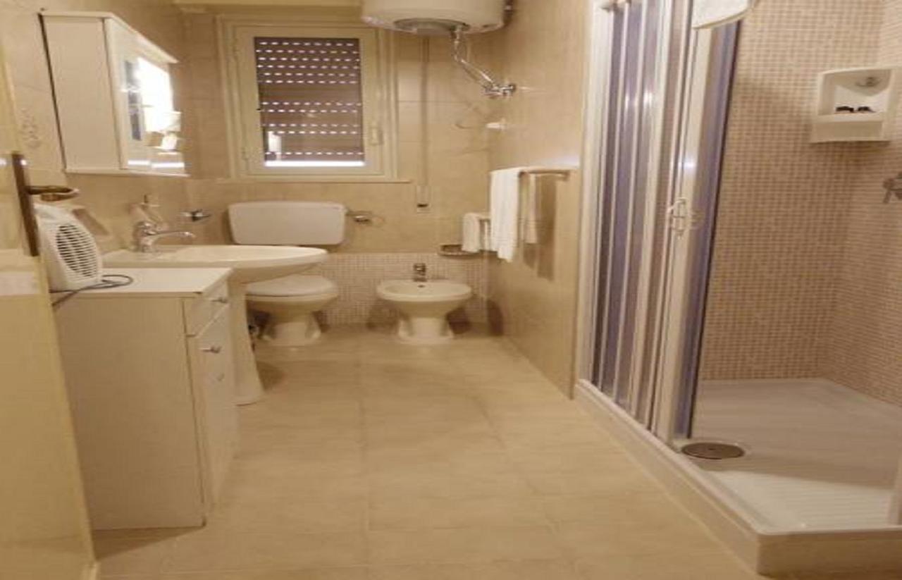 Bed & Parking Apartment Palermo Exterior photo