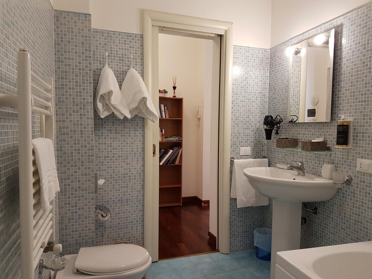 Bed & Parking Apartment Palermo Exterior photo