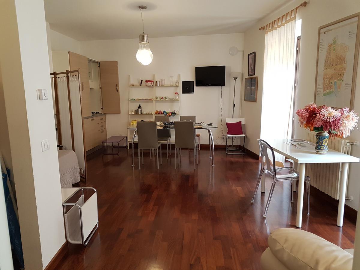 Bed & Parking Apartment Palermo Exterior photo