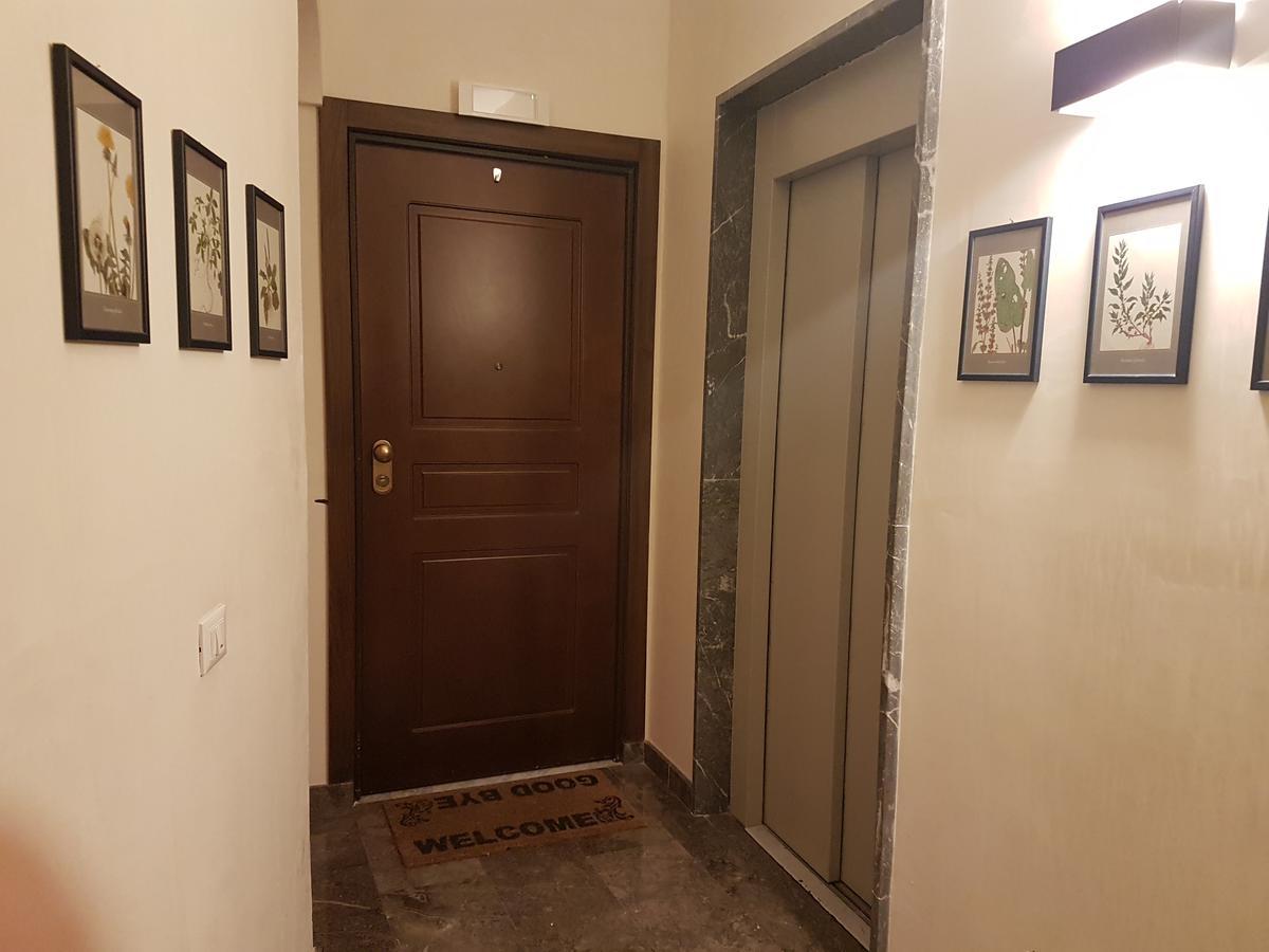 Bed & Parking Apartment Palermo Exterior photo