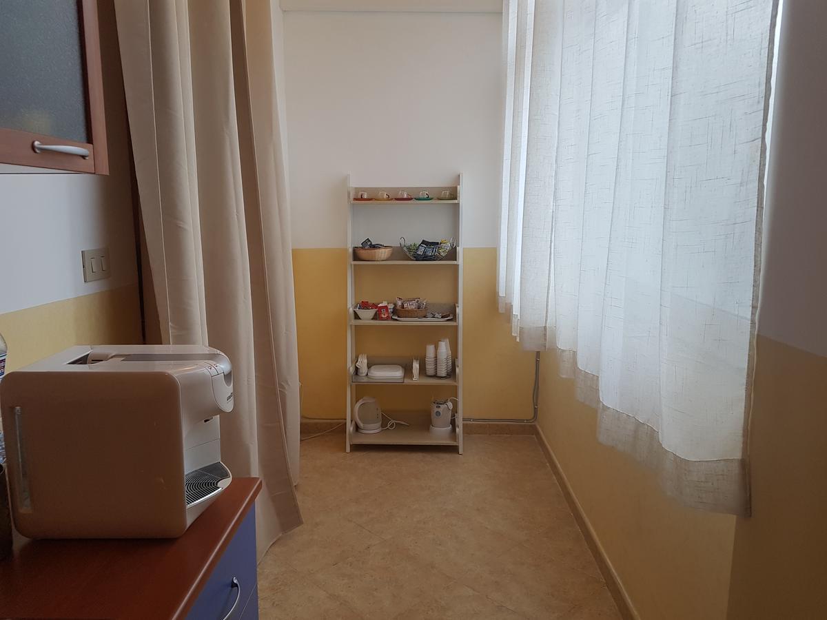 Bed & Parking Apartment Palermo Exterior photo