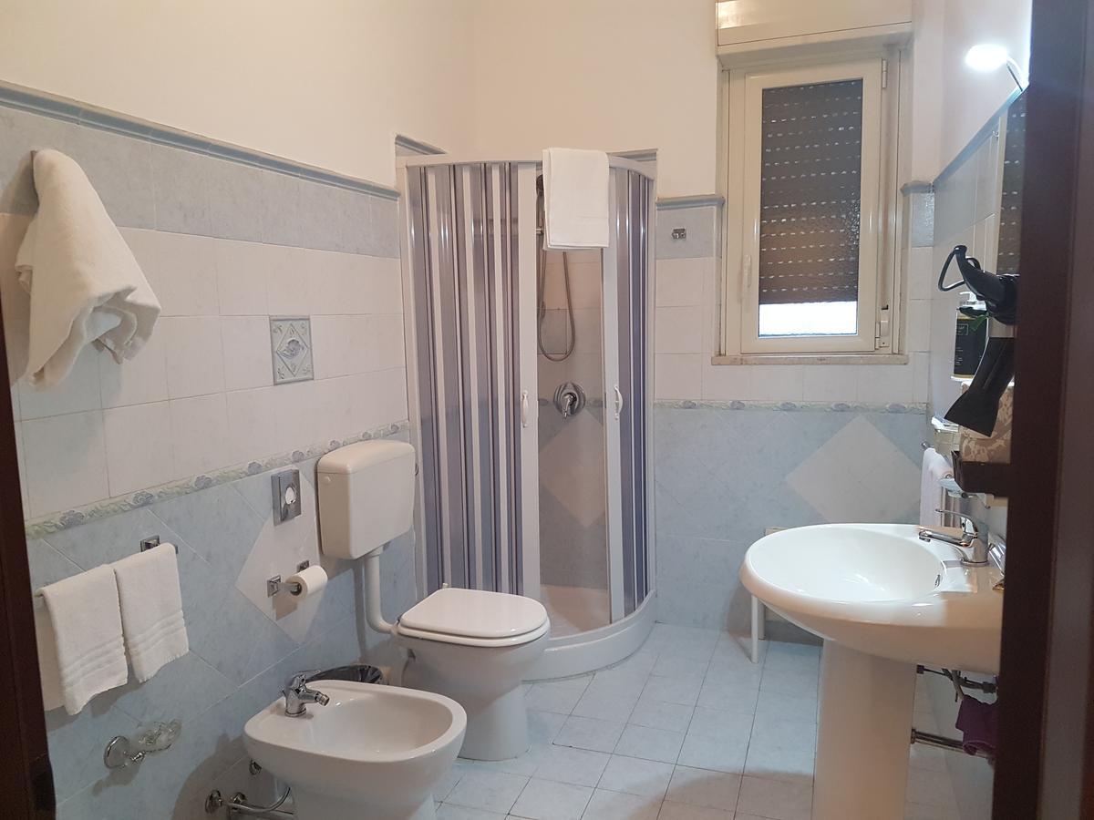 Bed & Parking Apartment Palermo Exterior photo