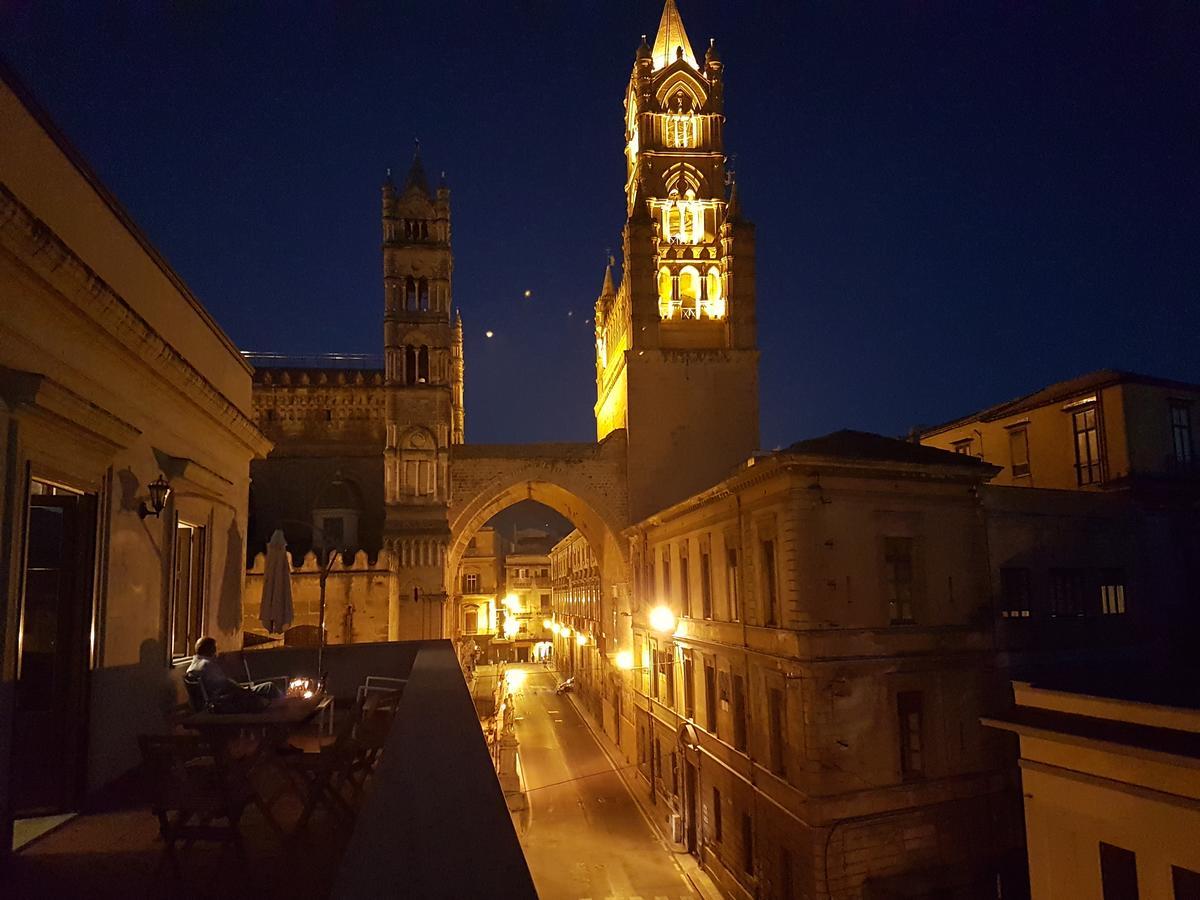 Bed & Parking Apartment Palermo Exterior photo